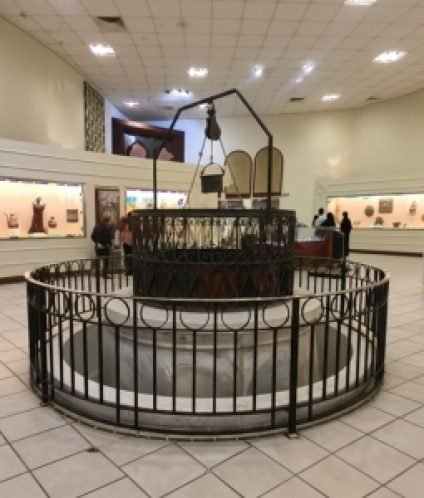 View of the Kaaba and pilgrims in Mecca, a highlight of our premium 5 star Umrah packages for a spiritual journey.